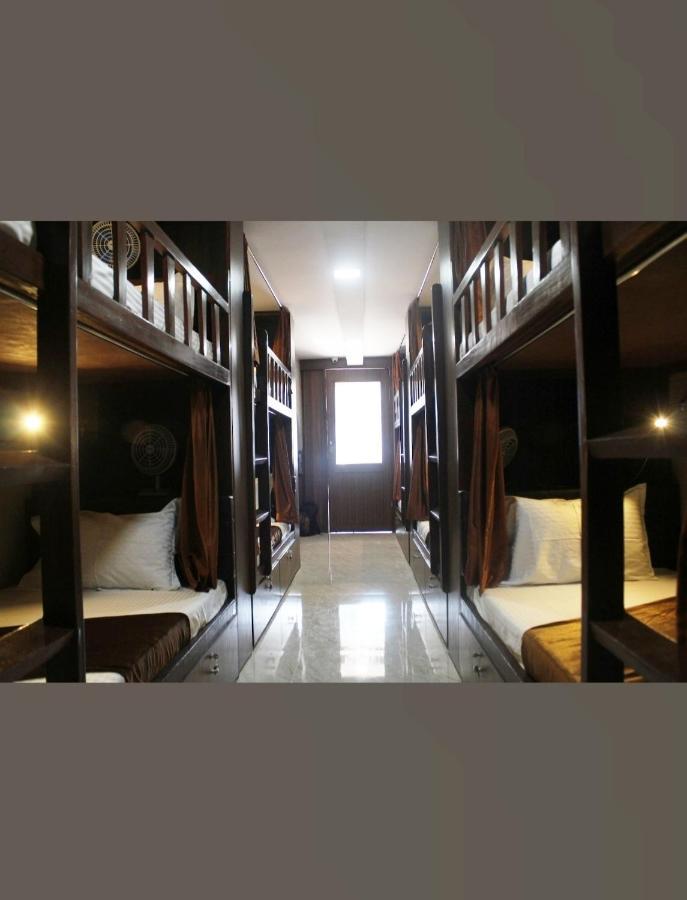Awesome Dormitory Male Only Mumbai Kültér fotó