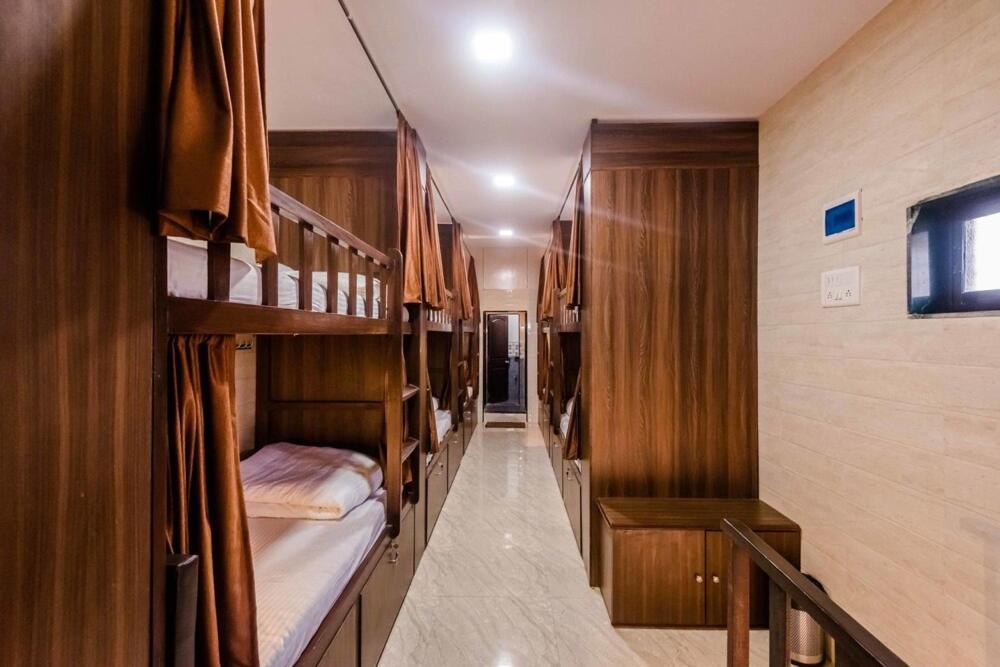 Awesome Dormitory Male Only Mumbai Kültér fotó
